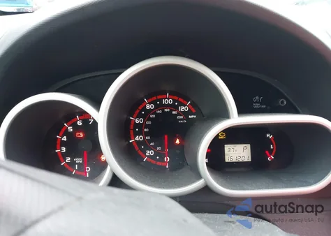 2010 Toyota Matrix z USA, uszkodzony, nr VIN 2T1KU4EE1AC212681